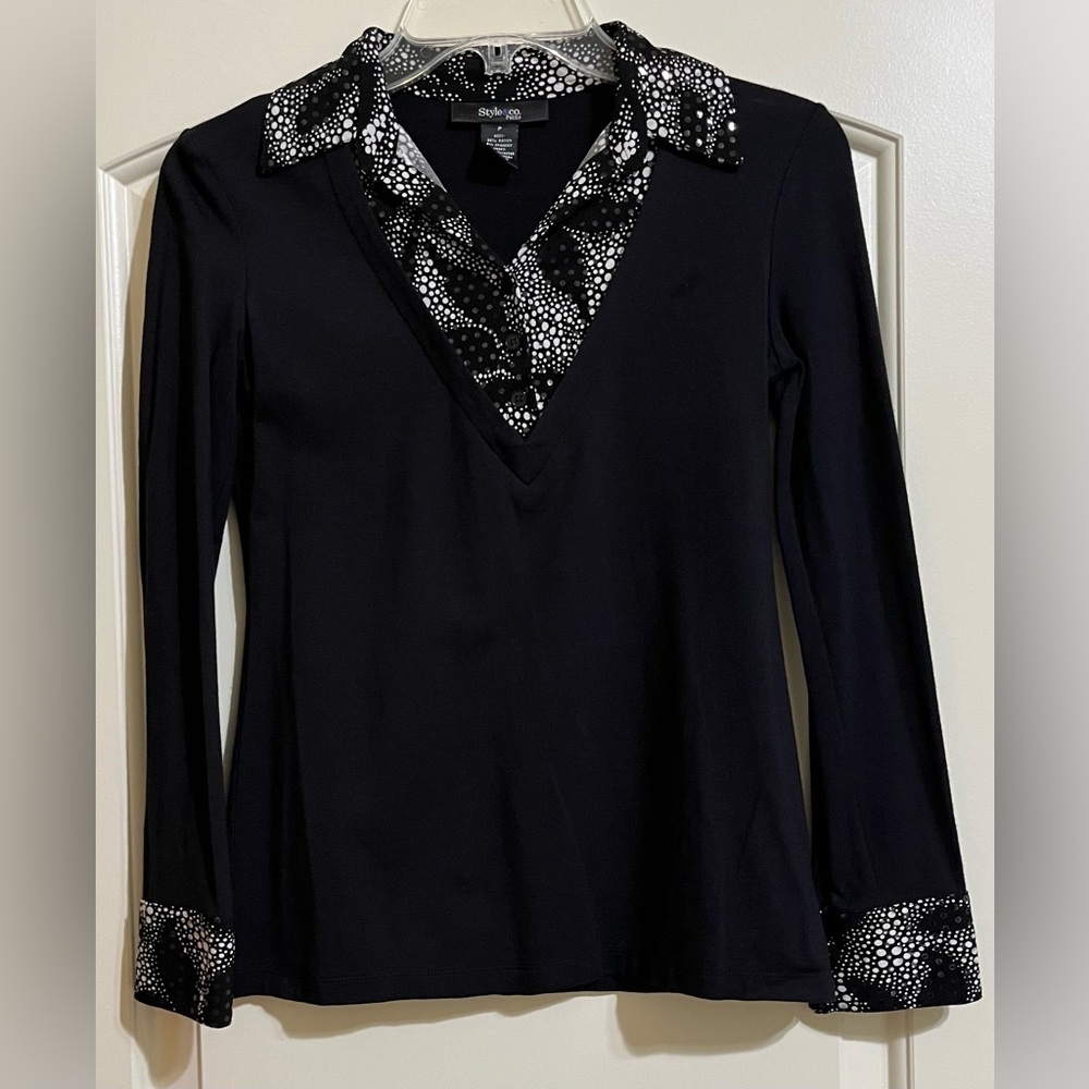 Style & Co. Women’s Black White Sequins V-Neck Built In Insert Collar PETITE P